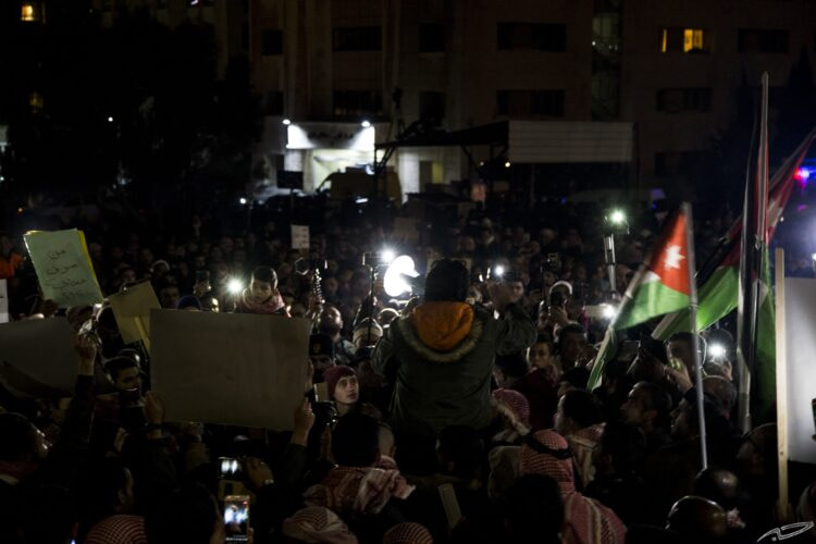 الفيسبوك «الأردني»: رجعنا ع الرابع و «مش ساكتين» 1 heber1 copy